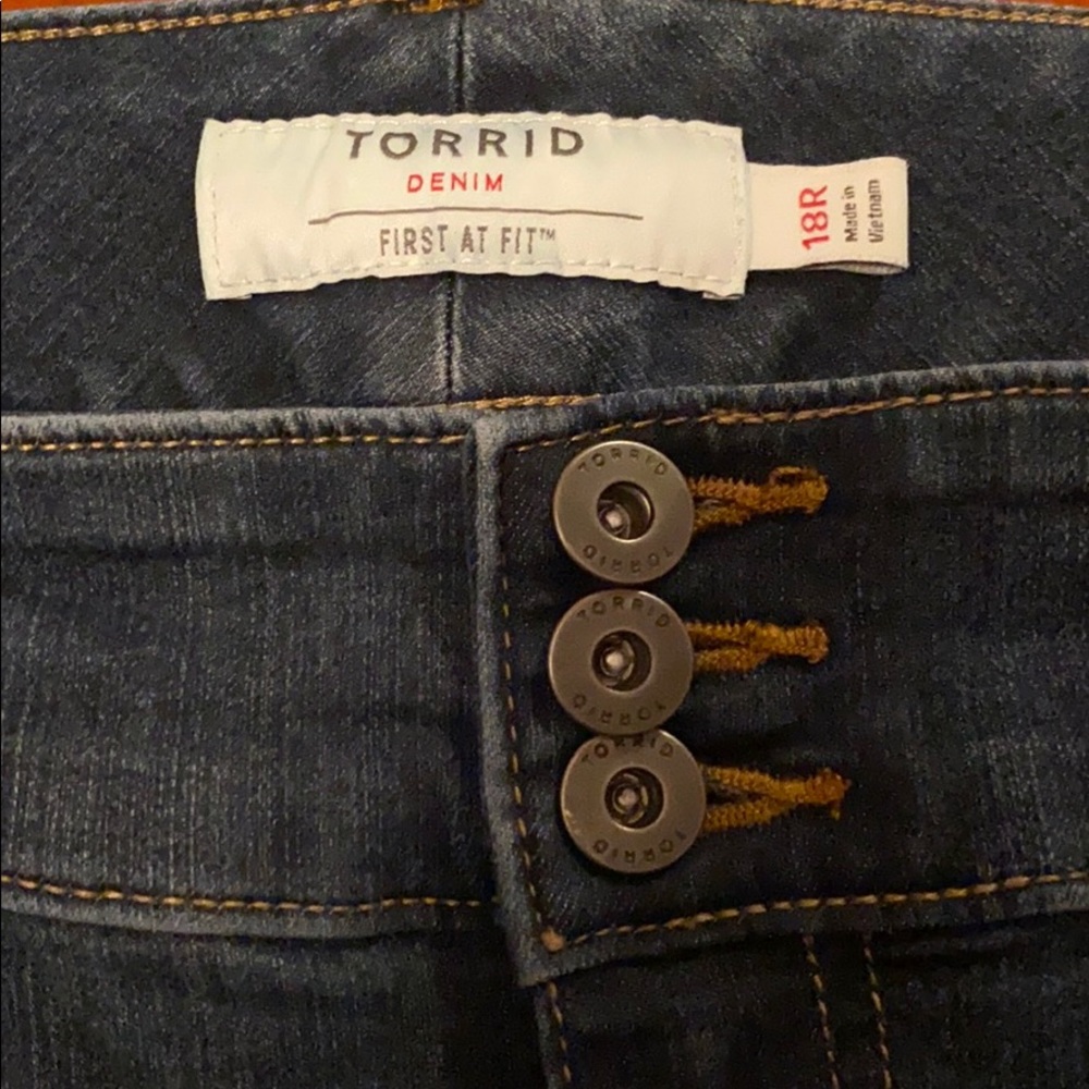 Torrid Medium Wash Jeggings